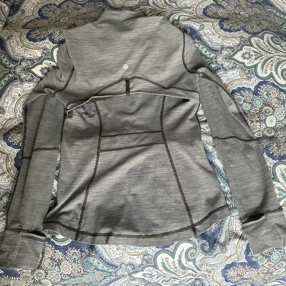 Lululemon Define Jacket - Picture 2 of 3